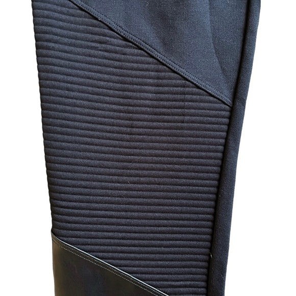 Assets by SPANX NEW Moto Shaping Leggings Size Medium in Black - Picture 14 of 16